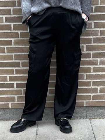 Marta Du Chateau Pant 5431 Black viddebukser med lommer på siden